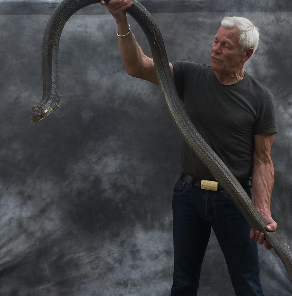 Philippe Gillet avec un reptile
